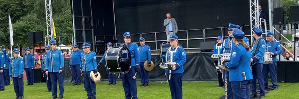 2. Schleswiger Bürger_innenfest - Stephan Dose auf der Bühne mit Schleswiger Spielmannszug von 1949 e. V.