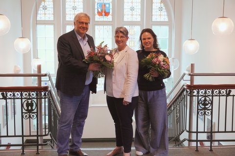 Stephan Dose, Dr. Barbara Nerlich und Tanja Ahlers anlässlich der Begrüßung zur neuen Schulleiterin in der Lornsenschule