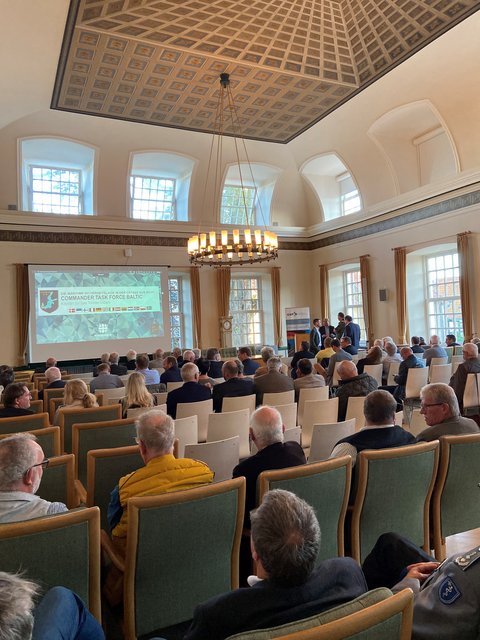 Bild des sicherheitspolitischen Empfangs im Ständesaal des Rathauses