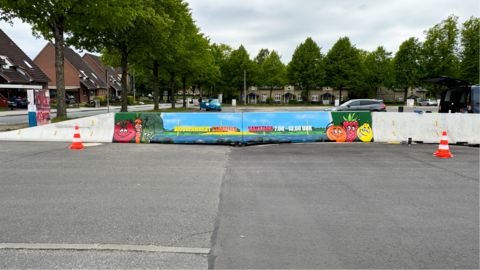 Sven Schmidt - Graffiti am Interims-ZOB: Wochenmarkt auf dem Stadtfeld
