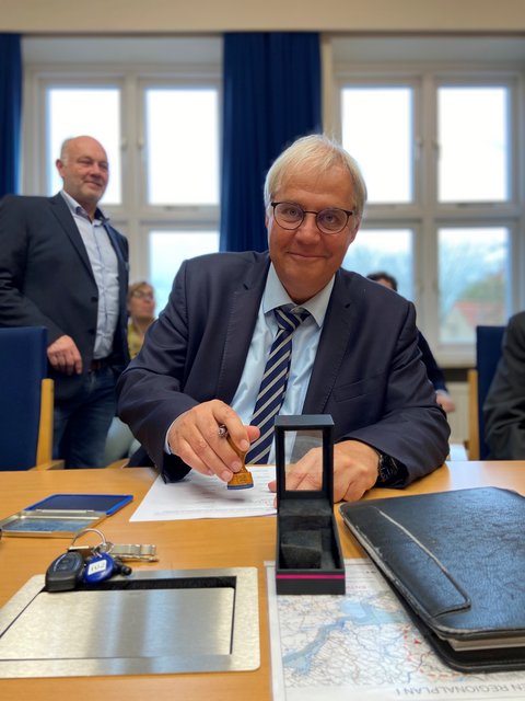Stephan Dose bei der Unterzeichnung der Kooperationsvereinbarung mit den Umlandgemeinden