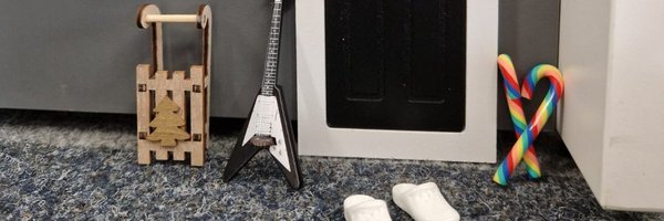 Wichtel Haustür mit Briefkasten, Schlitten, Schuhen etc. 