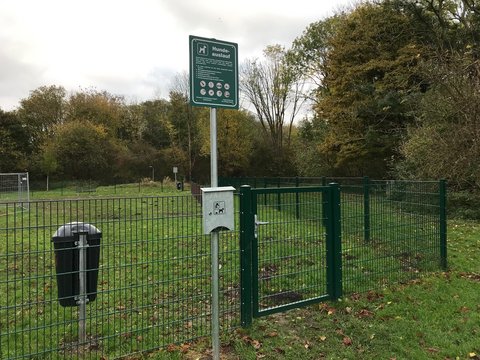 Bild zeigt den Hundeauslaufplatz an der Fuhrbachsche Koppel/Karpfenteich