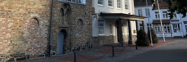 Schleswiger Rathauses mit angrenzendem Graukloster