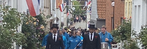 Abmarsch des Festumzuges der Mitglieder zur Sommermitgliederversammlung im Hotel "Hohenzollern" in Schleswig