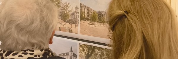 Blick auf die Visualisierungen der Innenstadtsanierung an einer Metaplanwand