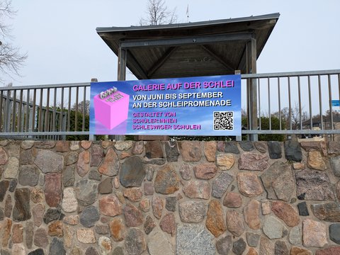 Banner an der Schleipromenade Eröffnung Galerie an der Schlei am 11.06.2026