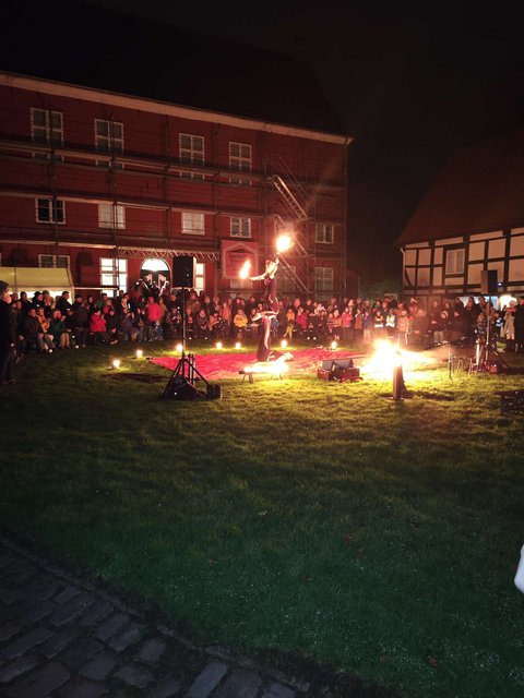 Benefiz-Feuershow zugunsten von UNICEF am 08.11.2024 im Stadtmuseum