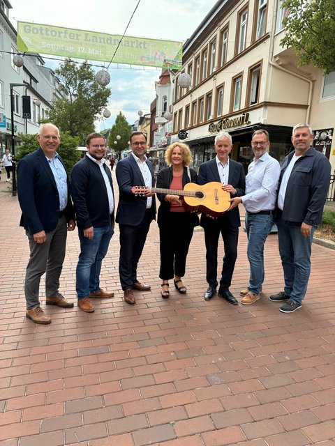 Stefan Wesemann, IHK; Jonas Kähler, Stadt Schleswig; Manuel Preis, HP&P Gruppe; Katja Detlefsen, VR Bank Nord eG; Hayo Nadler, Highstreet Development GmbH; Christian Liesegang, IGL und Helge Schütze, Stadtmarketing GmbH in der Innenstadt, Stadtweg