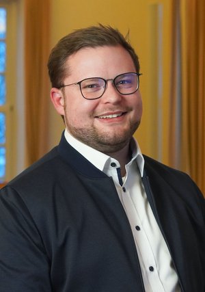 Portraitaufnahme des Bürgermeisters der Stadt Schleswig