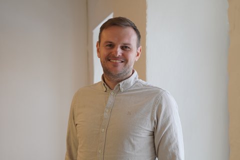 Portrait Klimaschutzmanager der Stadt Schleswig Torben Behrens