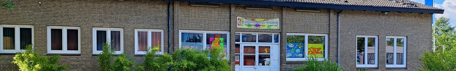 Gebäude des Jugendzentrums von vorne