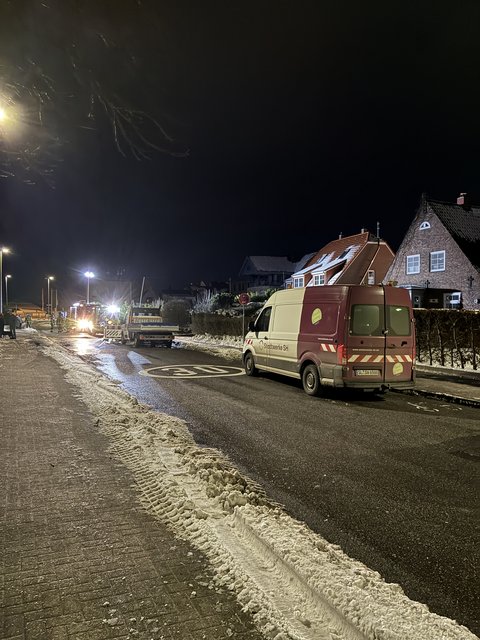 Schneeverwehungen im Januar - die Stadtwerke SH nachts im Einsatz