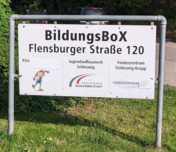 Schild BildungsBoX